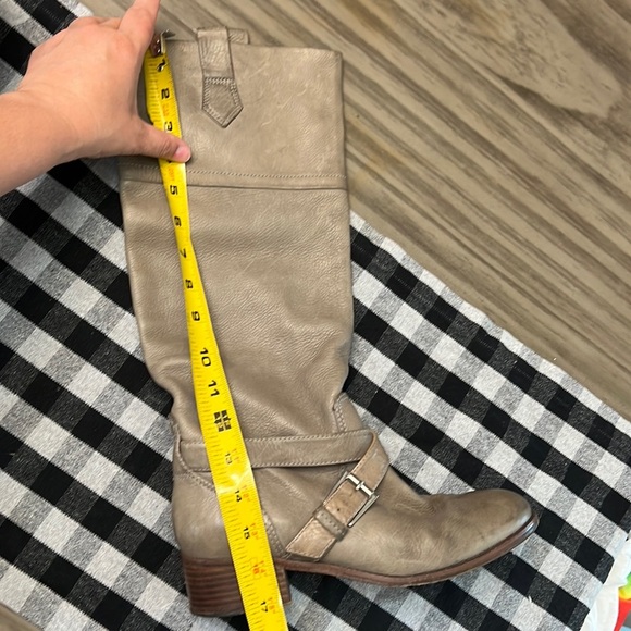 POUR LA VICTOIRE GRAY LEATHER BUCKLED KNEE HIGH BOOTS 7.5 - Picture 16 of 16